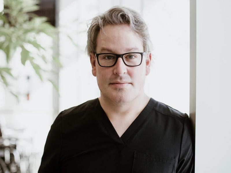 Dr. Vance Elliott of Advanced Hair and Skin Surgery, serving the Greater Edmonton Area